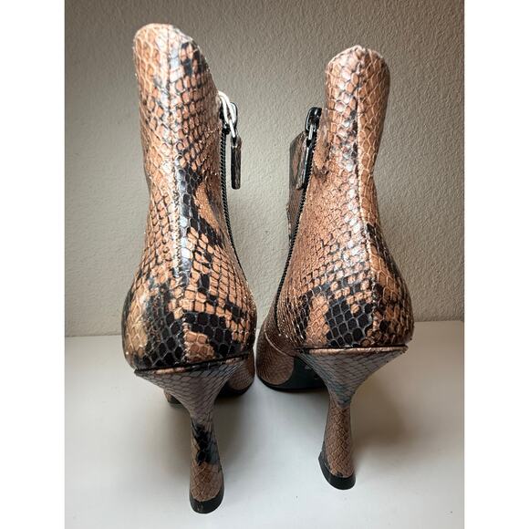 Stuart Weizman animal print heels  $362 - Picture 2 of 5